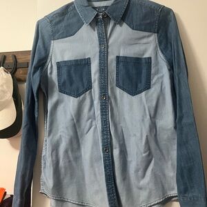 Women’s Express Denim Two-Tone Button Down